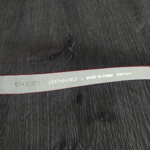 Chicos Skinny Belt Red Leather Faux Snakeskin Hammered Silver Rectangle Buckle L - Picture 5 of 7